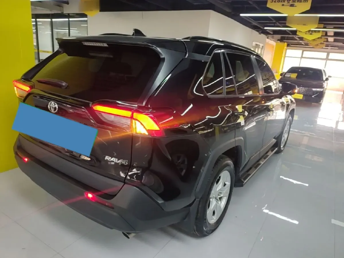 2022 Toyota RAV4 2.0L 171HP L4 CVT,autocango,china used car exporter,china ev exporter,chinese used car exporter,chinese used ev exporter