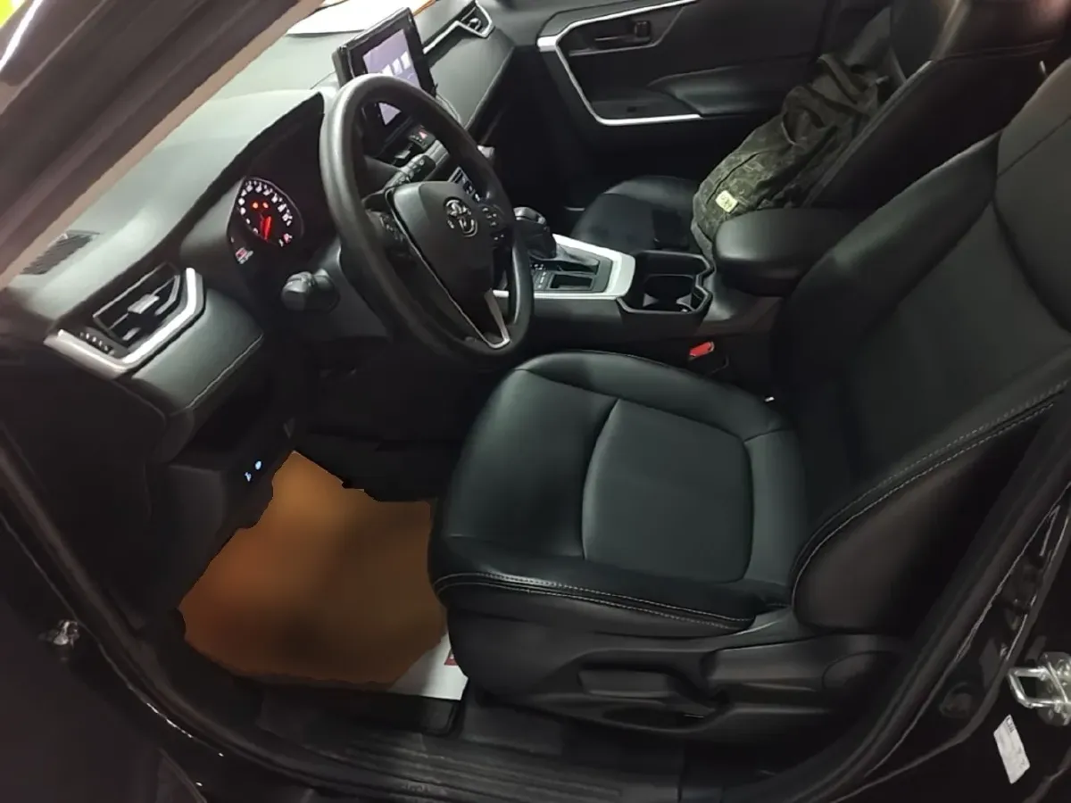 2022 Toyota RAV4 2.0L 171HP L4 CVT,autocango,china used car exporter,china ev exporter,chinese used car exporter,chinese used ev exporter
