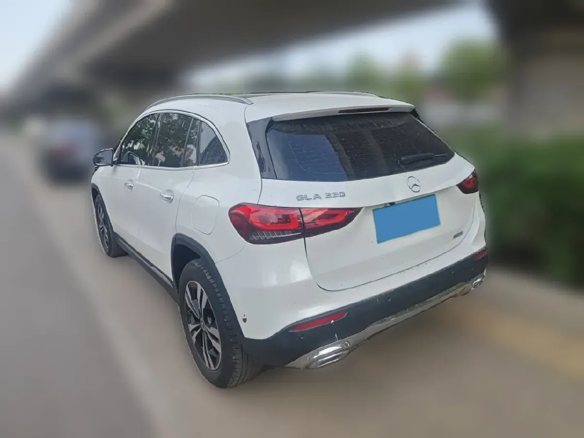 2022 Mercedes-Benz GLA Class 2.0T 190HP L4 8DCT,autocango,china used car exporter,china ev exporter,chinese used car exporter,chinese used ev exporter