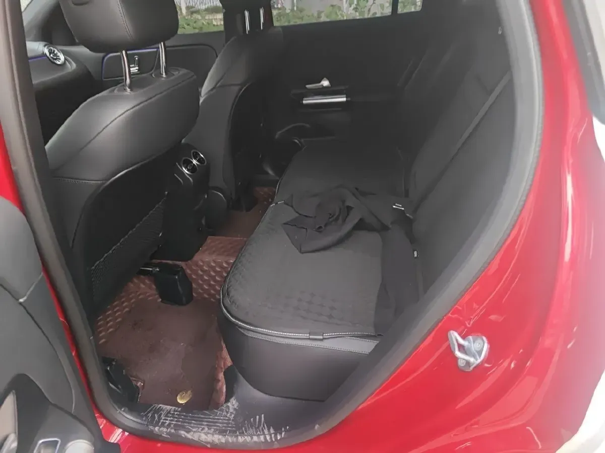 2022 Mercedes-Benz GLA Class 2.0T 190HP L4 8DCT,autocango,china used car exporter,china ev exporter,chinese used car exporter,chinese used ev exporter