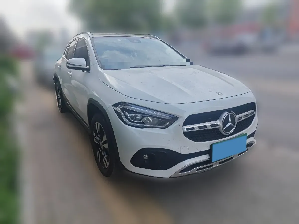 2022 Mercedes-Benz GLA Class 2.0T 190HP L4 8DCT,autocango,china used car exporter,china ev exporter,chinese used car exporter,chinese used ev exporter