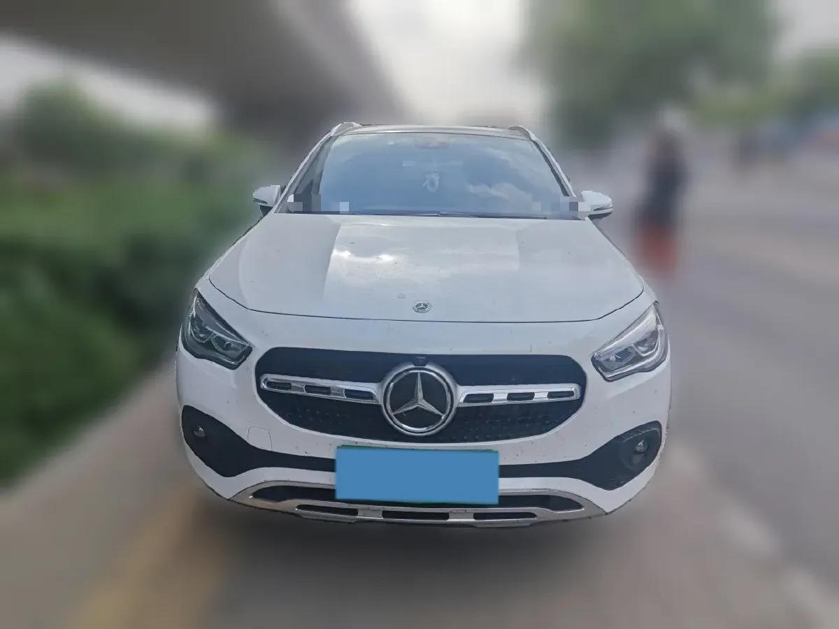 2022 Mercedes-Benz GLA Class 2.0T 190HP L4 8DCT,autocango,china used car exporter,china ev exporter,chinese used car exporter,chinese used ev exporter