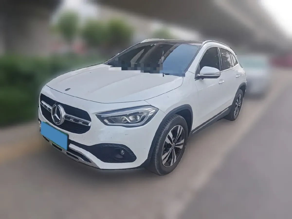2022 Mercedes-Benz GLA Class 2.0T 190HP L4 8DCT,autocango,china used car exporter,china ev exporter,chinese used car exporter,chinese used ev exporter