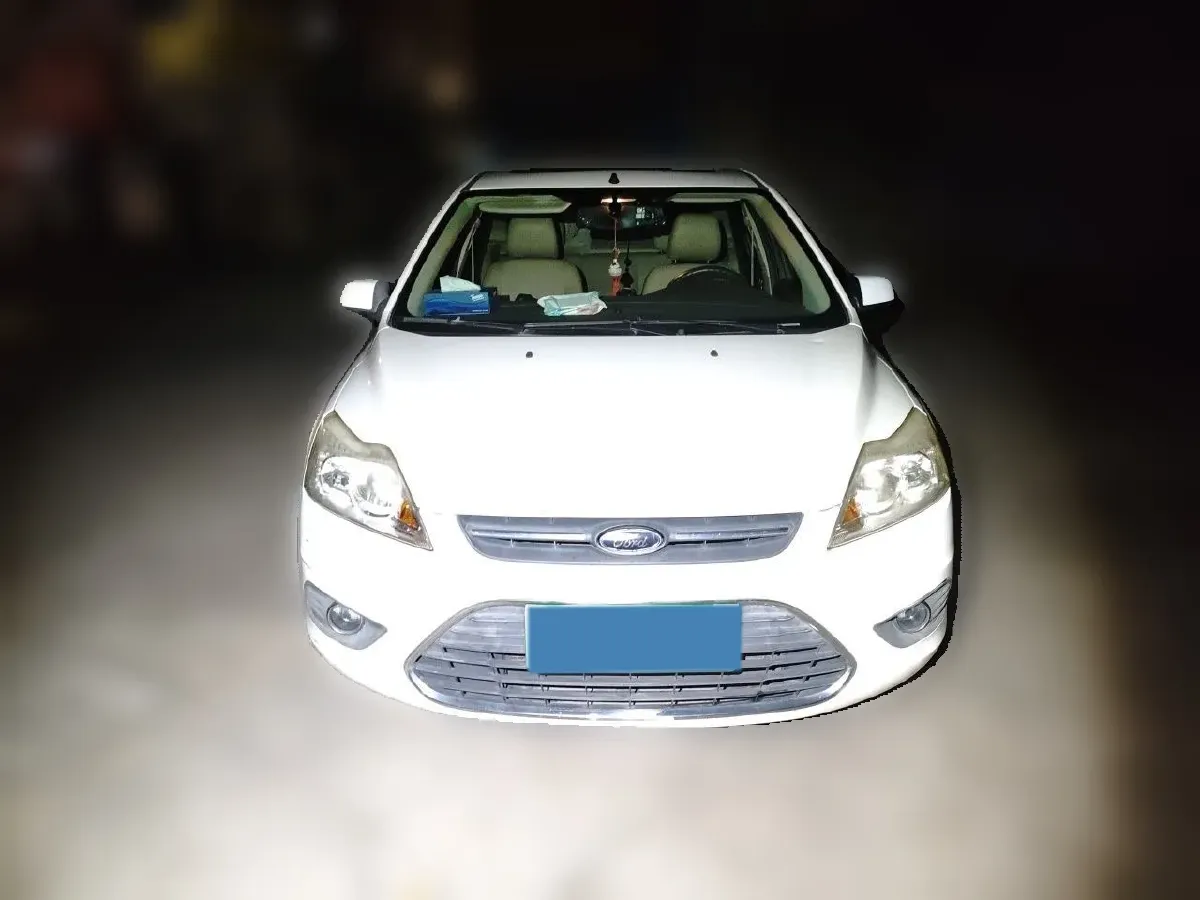2013 Ford Focus 1.8L 124HP L4 4AT,autocango,china used car exporter,china ev exporter,chinese used car exporter,chinese used ev exporter