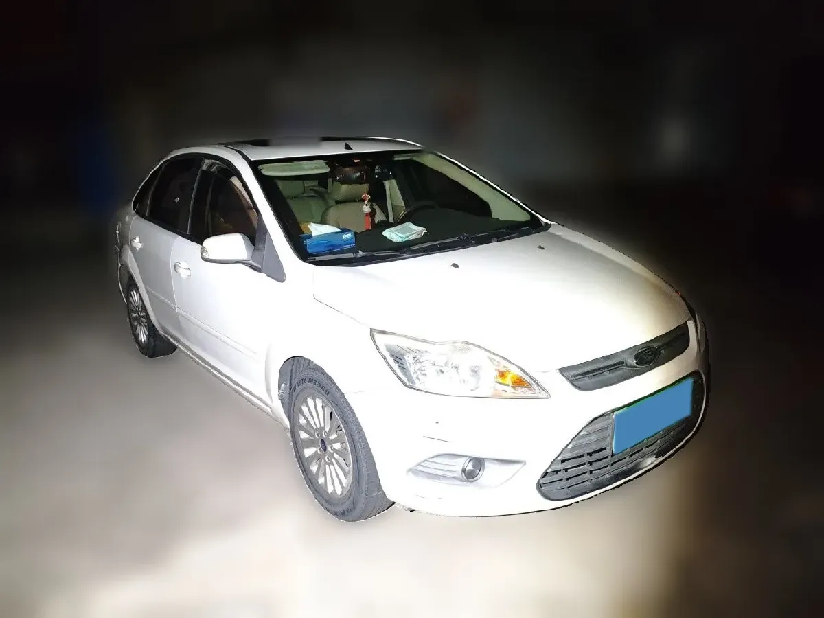 2013 Ford Focus 1.8L 124HP L4 4AT,autocango,china used car exporter,china ev exporter,chinese used car exporter,chinese used ev exporter