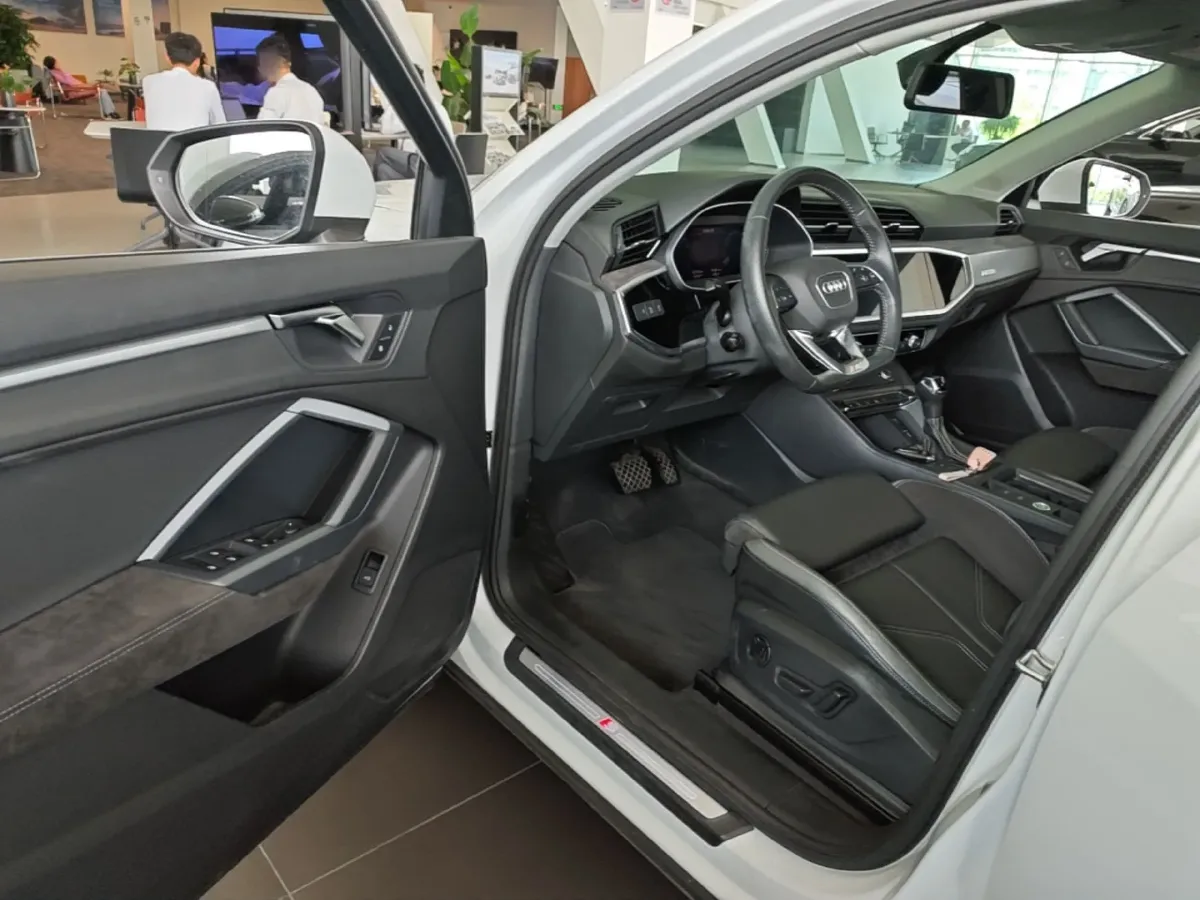 2020 Audi Q3 Sportback 2.0T 186HP L4 7DCT,autocango,china used car exporter,china ev exporter,chinese used car exporter,chinese used ev exporter