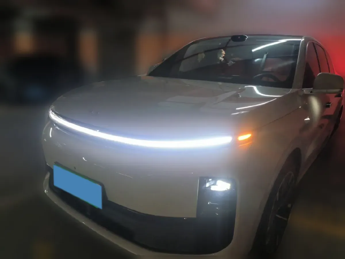2025 Li L6 Range Extended 154HP L4 REEV,autocango,china used car exporter,china ev exporter,chinese used car exporter,chinese used ev exporter