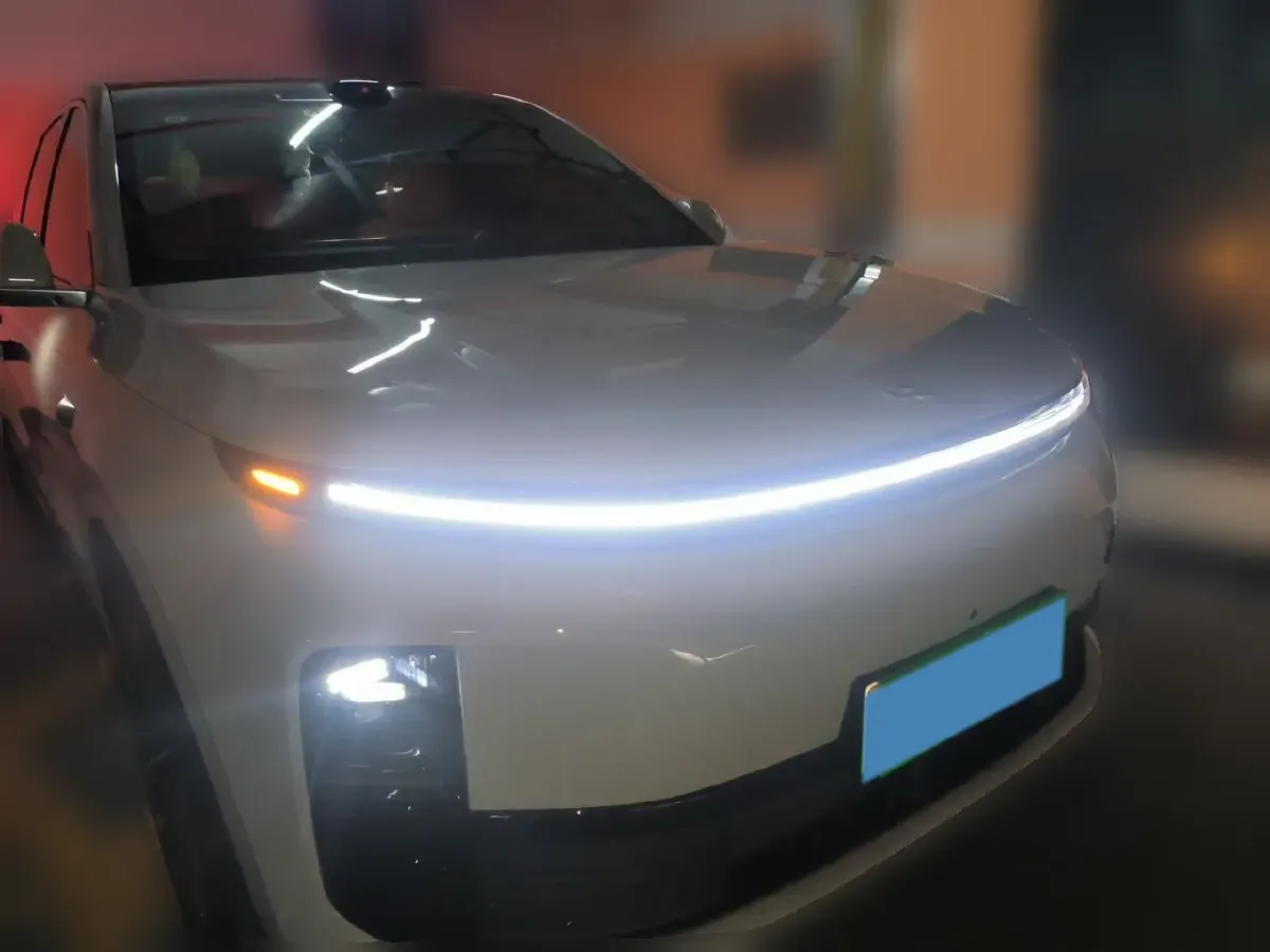 2025 Li L6 Range Extended 154HP L4 REEV,autocango,china used car exporter,china ev exporter,chinese used car exporter,chinese used ev exporter