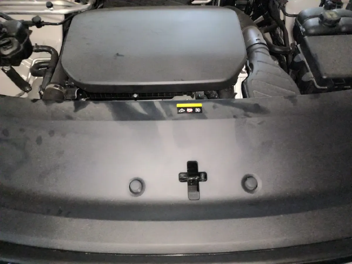 2025 Li L6 Range Extended 154HP L4 REEV,autocango,china used car exporter,china ev exporter,chinese used car exporter,chinese used ev exporter