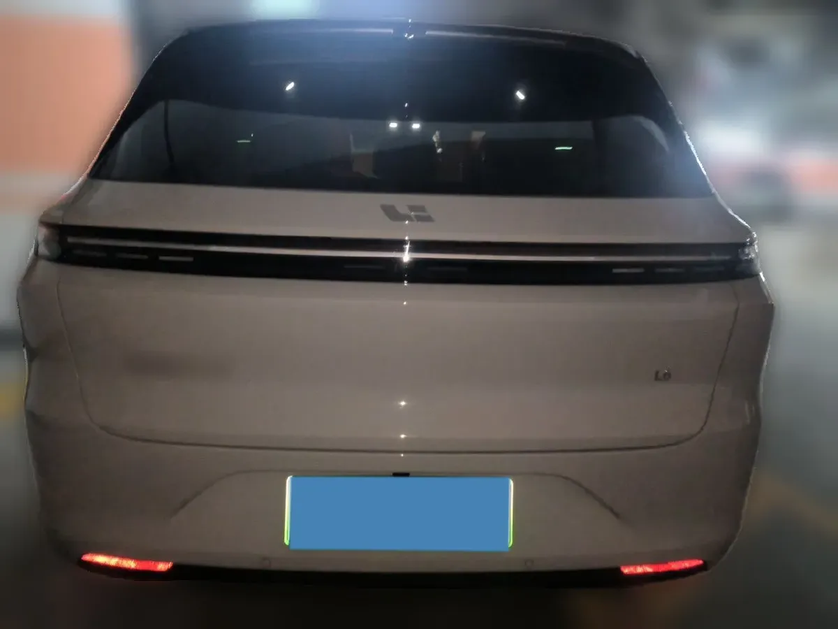 2025 Li L6 Range Extended 154HP L4 REEV,autocango,china used car exporter,china ev exporter,chinese used car exporter,chinese used ev exporter