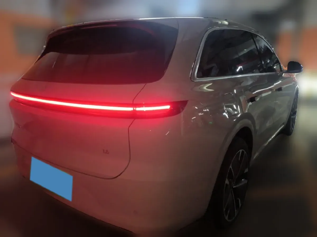 2025 Li L6 Range Extended 154HP L4 REEV,autocango,china used car exporter,china ev exporter,chinese used car exporter,chinese used ev exporter