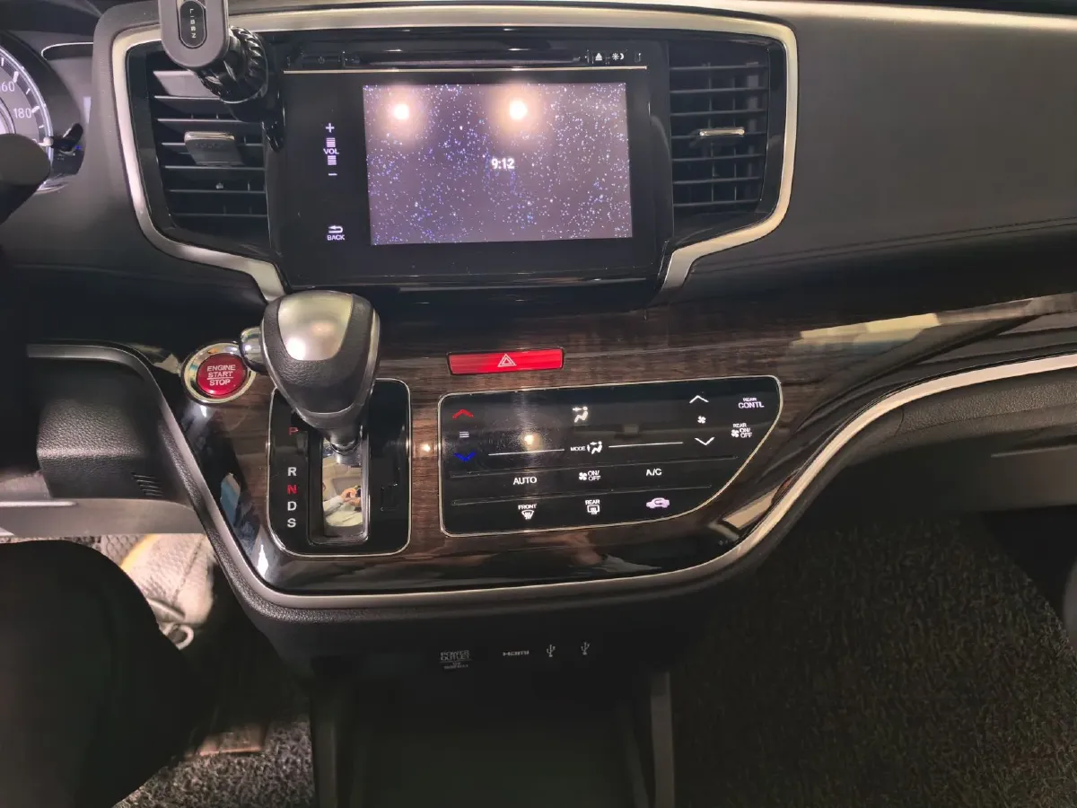 2015 Kia Sorento 2.0T 241HP L4 6AT,autocango,china used car exporter,china ev exporter,chinese used car exporter,chinese used ev exporter