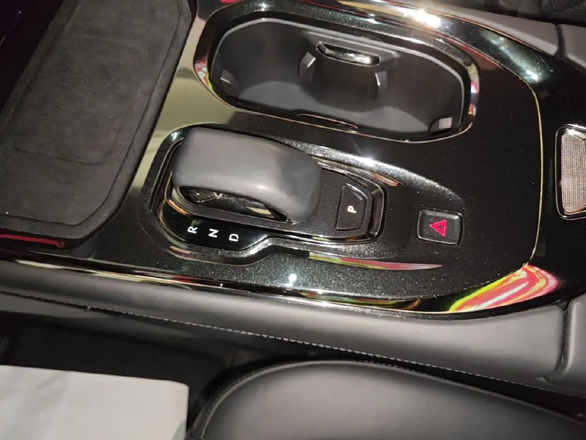 2024 Zeekr 009 BEV 108KWH,autocango,china used car exporter,china ev exporter,chinese used car exporter,chinese used ev exporter
