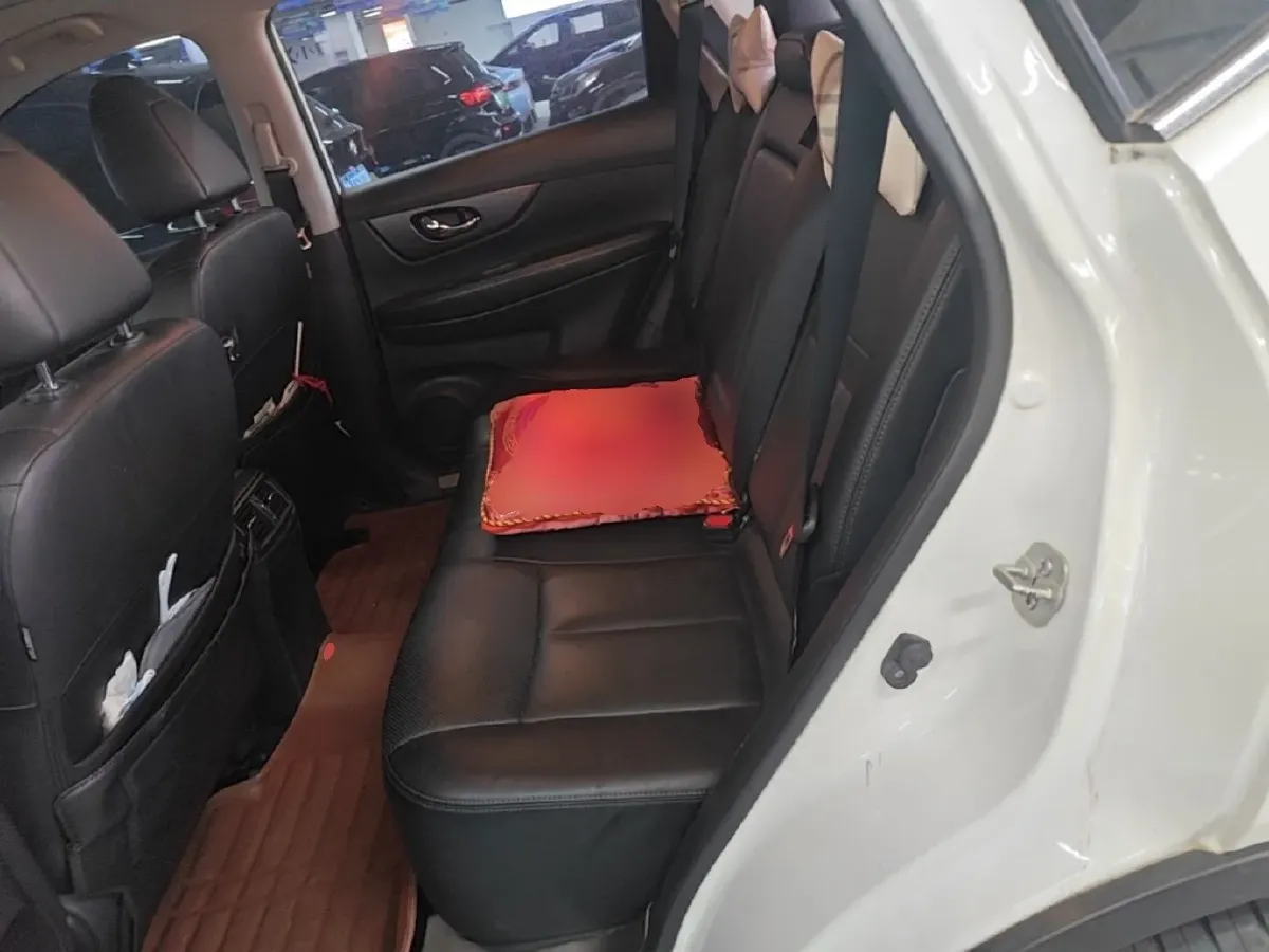 2016 Nissan X-Trail 2.0L 150HP L4 CVT,autocango,china used car exporter,china ev exporter,chinese used car exporter,chinese used ev exporter