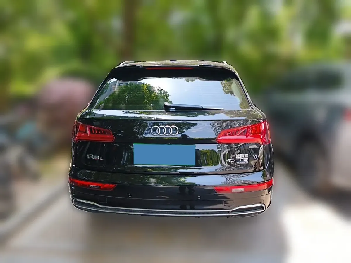 2018 Audi Q5L 2.0T 252HP L4 7DCT,autocango,china used car exporter,china ev exporter,chinese used car exporter,chinese used ev exporter