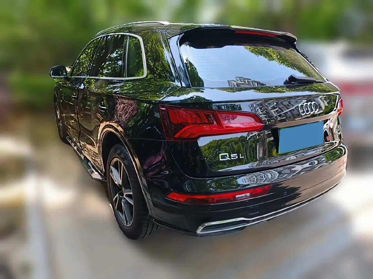 2018 Audi Q5L 2.0T 252HP L4 7DCT,autocango,china used car exporter,china ev exporter,chinese used car exporter,chinese used ev exporter