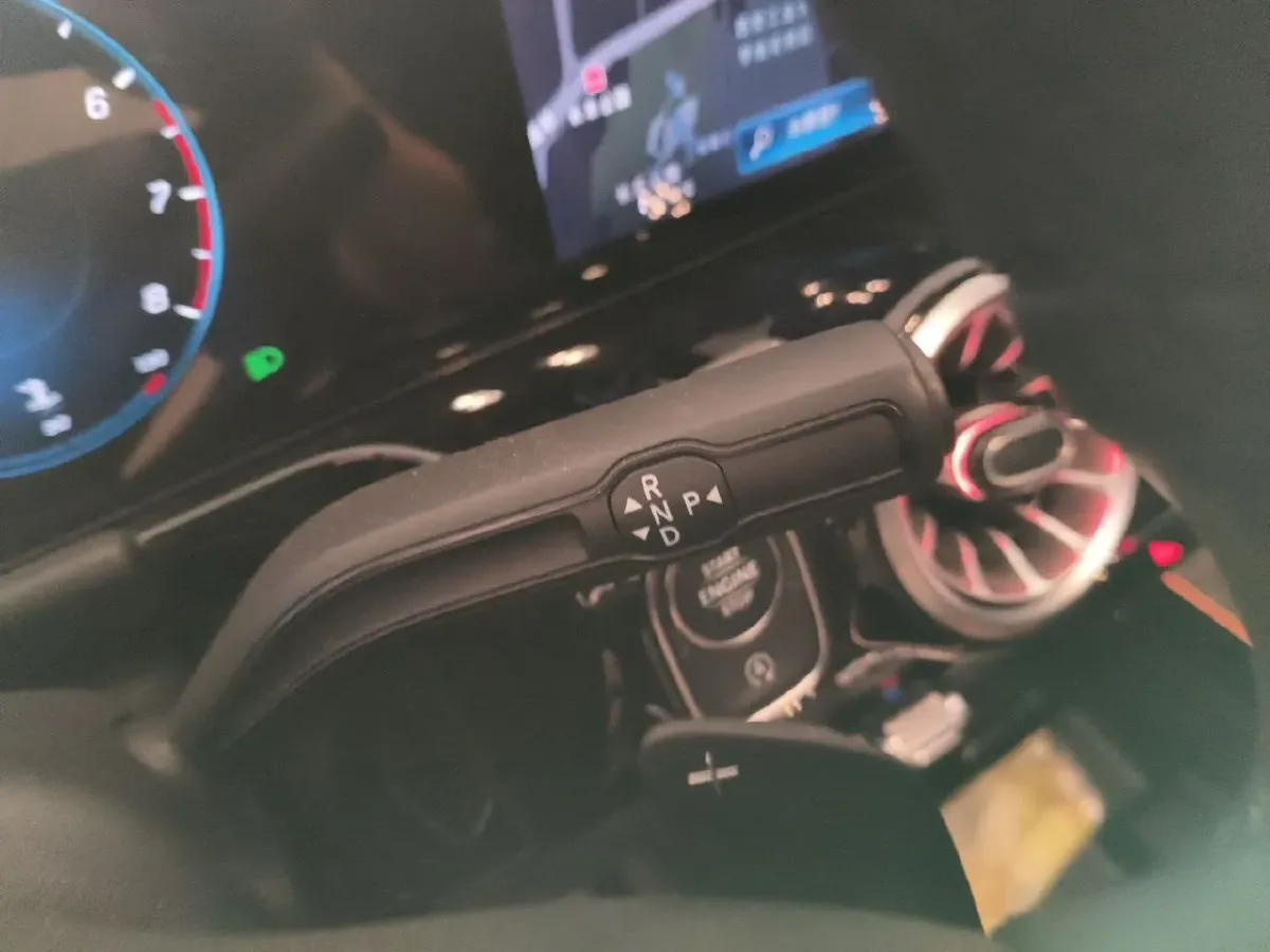 2022 Mercedes-Benz GLA Class 2.0T 190HP L4 8DCT,autocango,china used car exporter,china ev exporter,chinese used car exporter,chinese used ev exporter