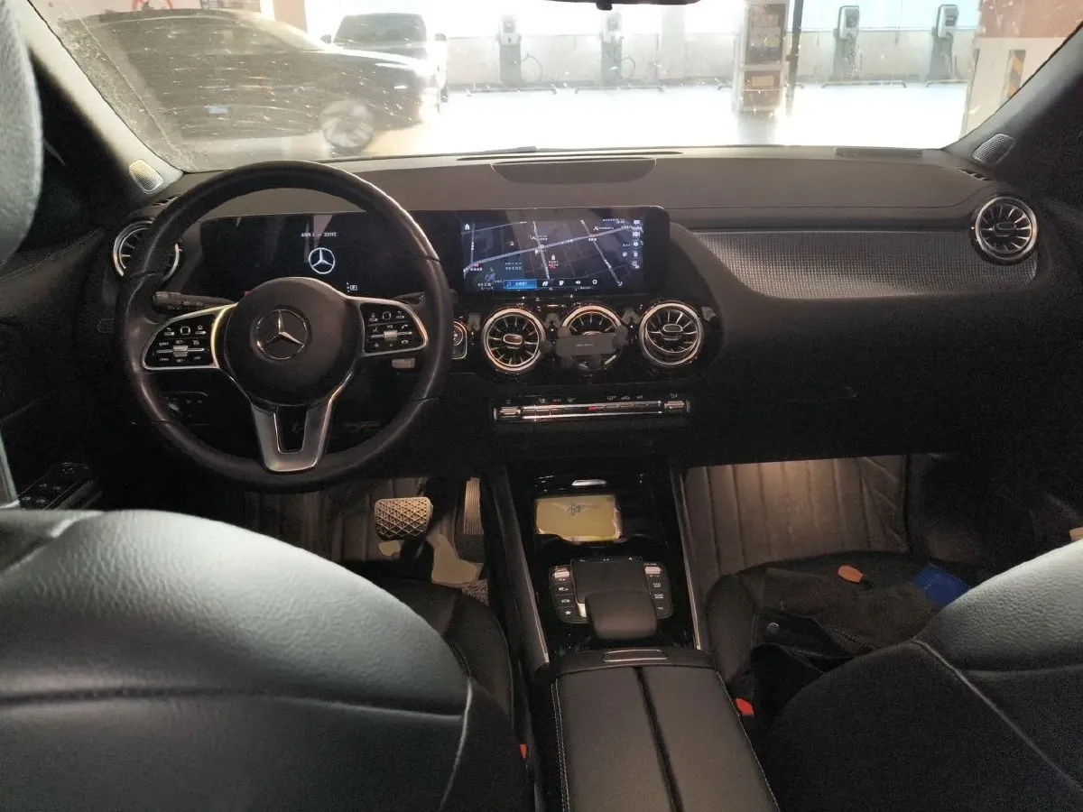 2022 Mercedes-Benz GLA Class 2.0T 190HP L4 8DCT,autocango,china used car exporter,china ev exporter,chinese used car exporter,chinese used ev exporter