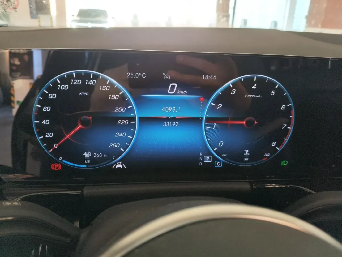 2022 Mercedes-Benz GLA Class 2.0T 190HP L4 8DCT,autocango,china used car exporter,china ev exporter,chinese used car exporter,chinese used ev exporter