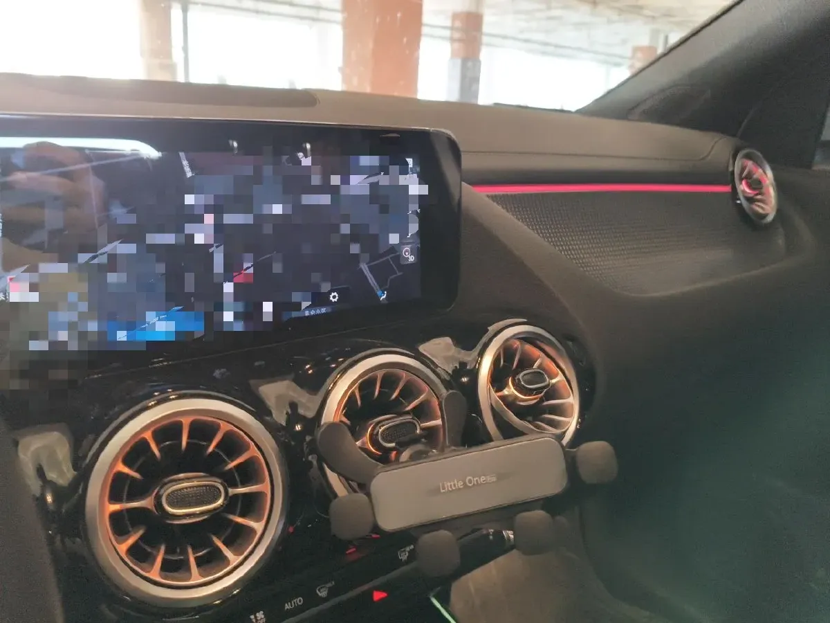2022 Mercedes-Benz GLA Class 2.0T 190HP L4 8DCT,autocango,china used car exporter,china ev exporter,chinese used car exporter,chinese used ev exporter