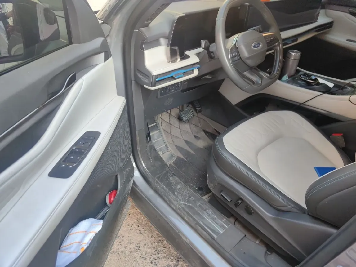 2023 Ford Edge 2.0T 252HP L4 8AT,autocango,china used car exporter,china ev exporter,chinese used car exporter,chinese used ev exporter