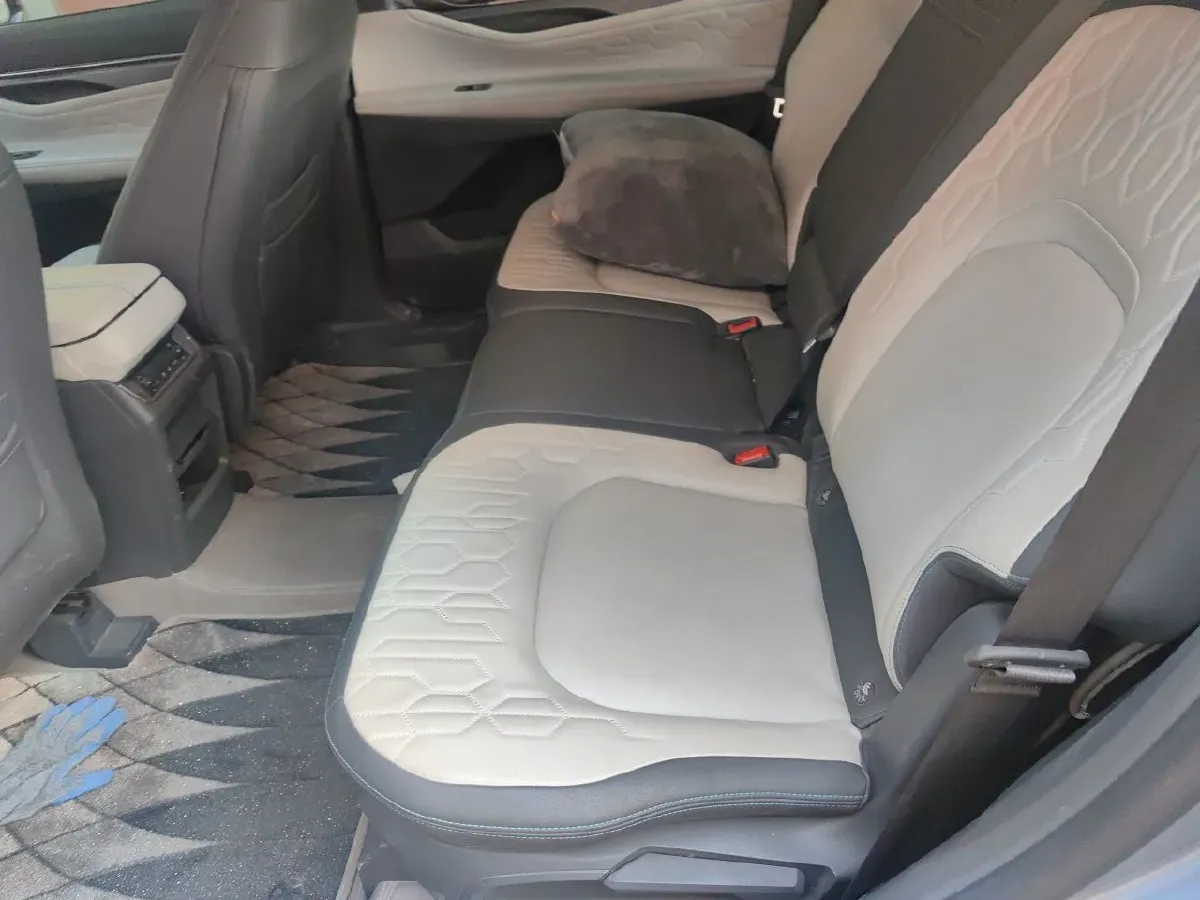 2023 Ford Edge 2.0T 252HP L4 8AT,autocango,china used car exporter,china ev exporter,chinese used car exporter,chinese used ev exporter