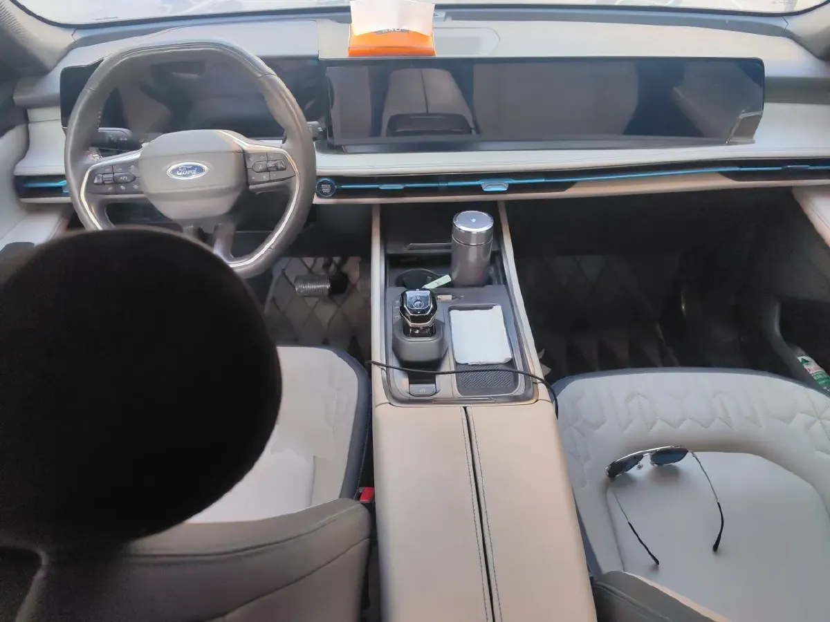 2023 Ford Edge 2.0T 252HP L4 8AT,autocango,china used car exporter,china ev exporter,chinese used car exporter,chinese used ev exporter