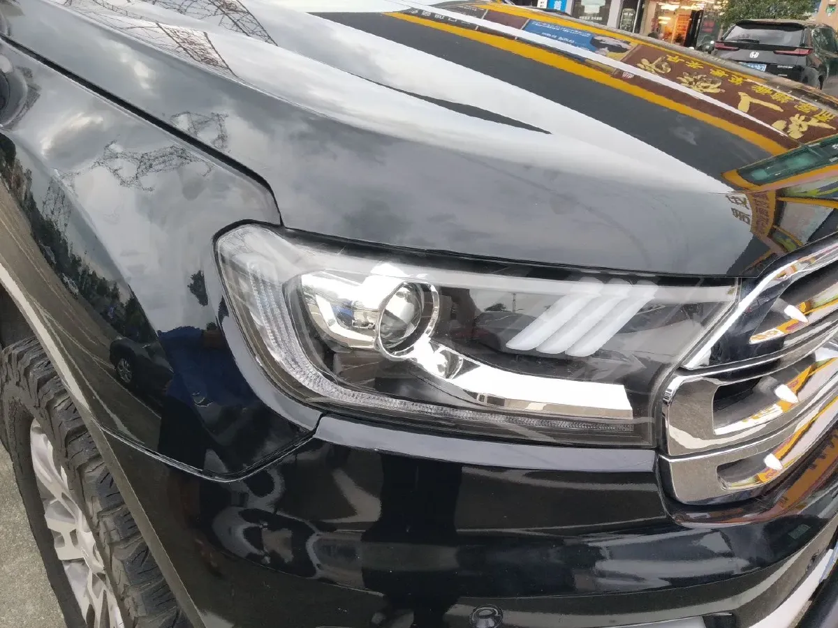 2017 Ford Everest 2.0T 245HP L4 6AT,autocango,china used car exporter,china ev exporter,chinese used car exporter,chinese used ev exporter