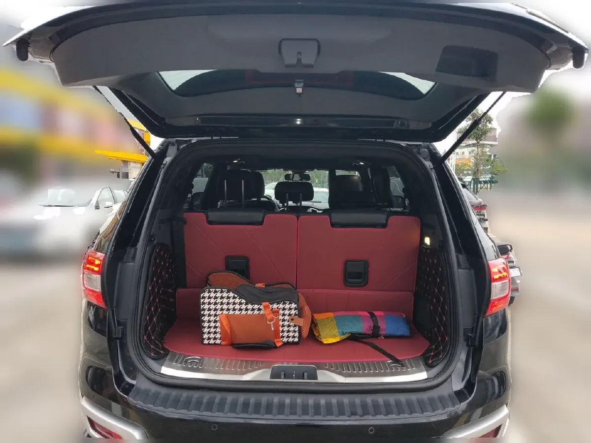 2017 Ford Everest 2.0T 245HP L4 6AT,autocango,china used car exporter,china ev exporter,chinese used car exporter,chinese used ev exporter