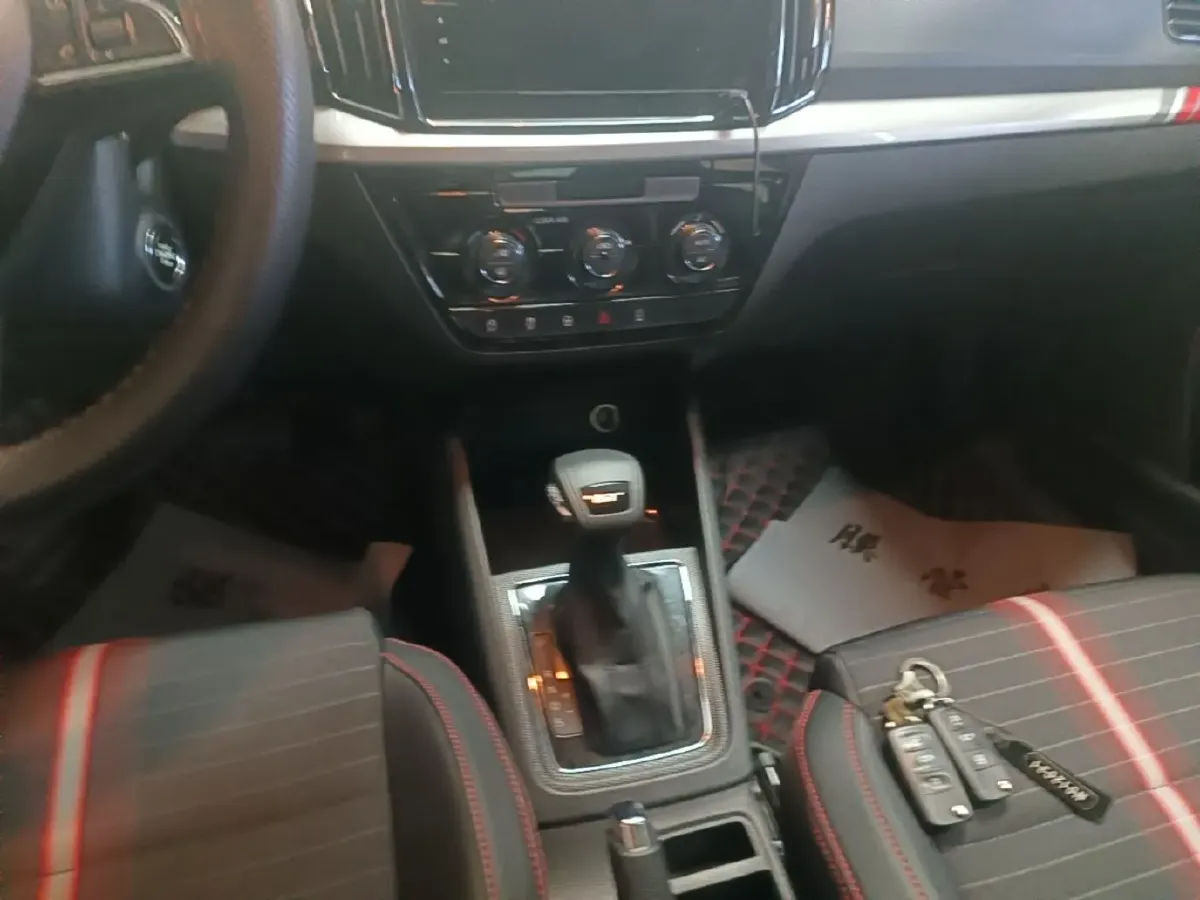 2020 Skoda Kamiq 1.5L 112HP L4 6AT,autocango,china used car exporter,china ev exporter,chinese used car exporter,chinese used ev exporter
