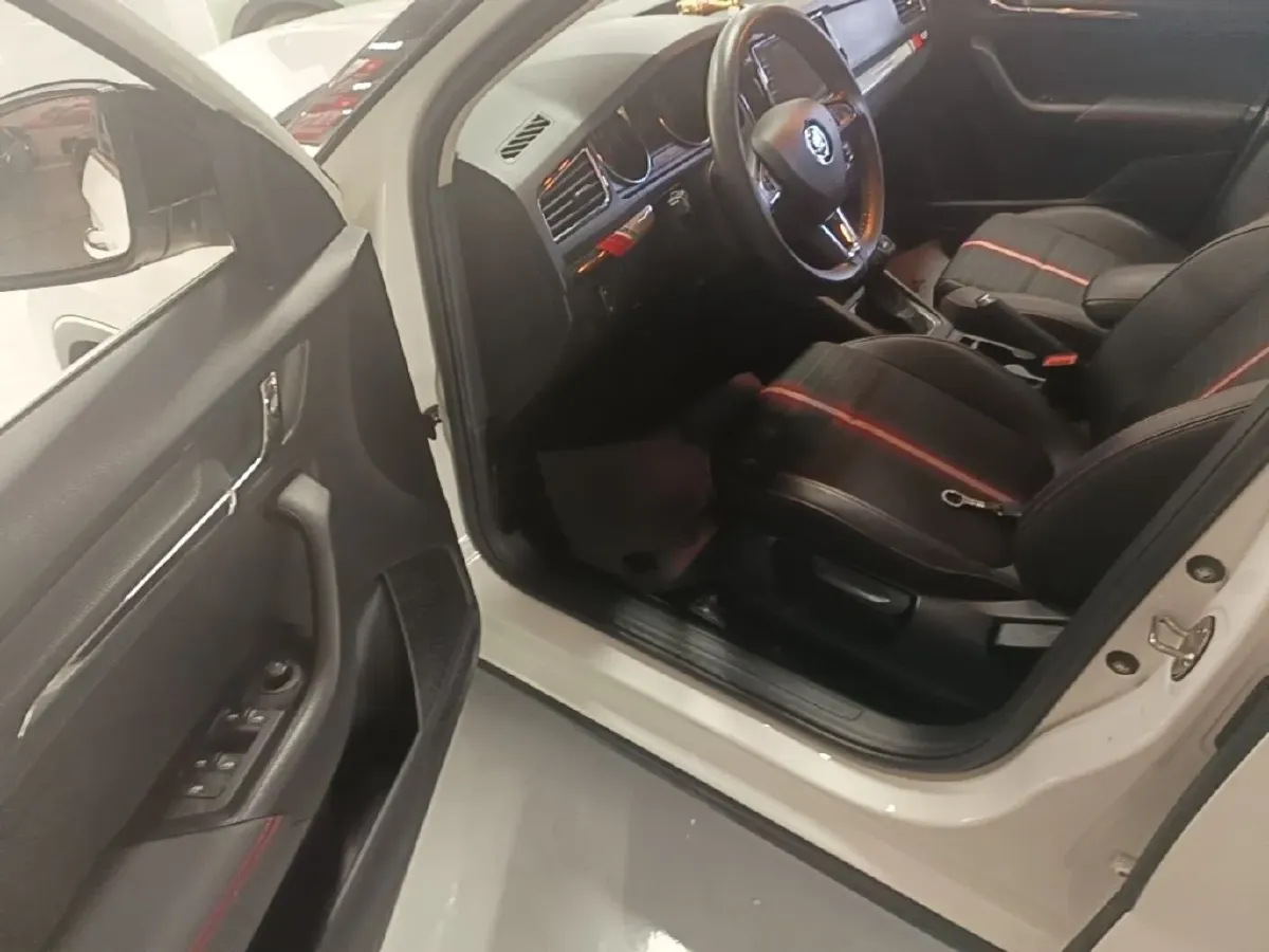 2020 Skoda Kamiq 1.5L 112HP L4 6AT,autocango,china used car exporter,china ev exporter,chinese used car exporter,chinese used ev exporter