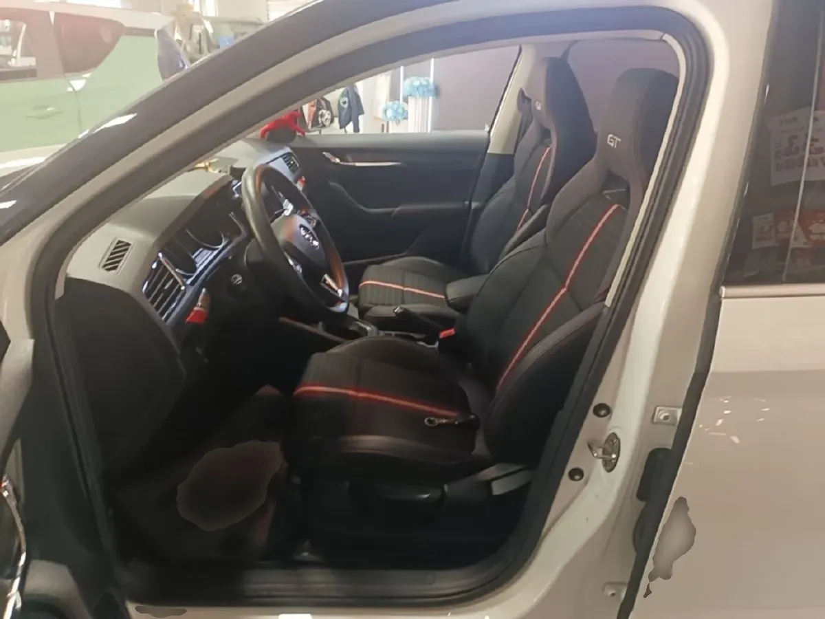 2020 Skoda Kamiq 1.5L 112HP L4 6AT,autocango,china used car exporter,china ev exporter,chinese used car exporter,chinese used ev exporter