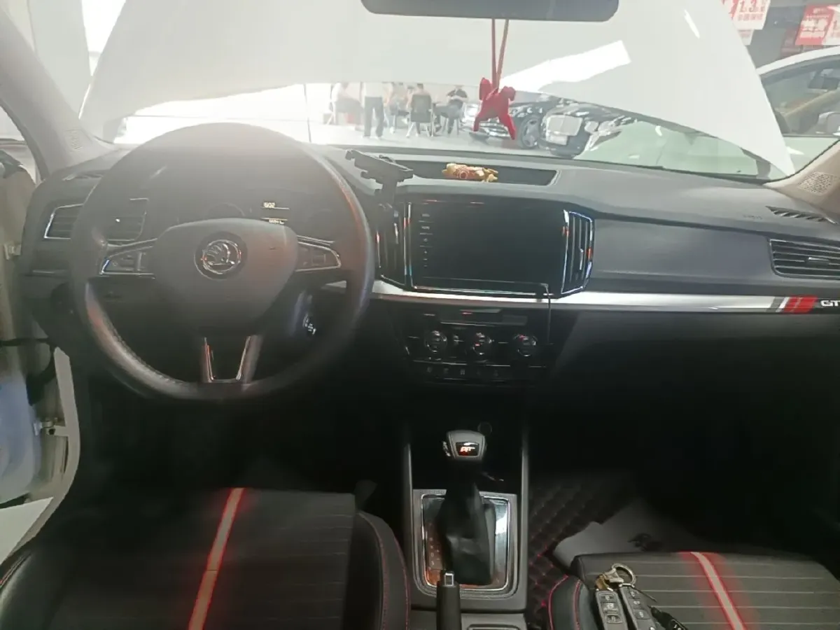 2020 Skoda Kamiq 1.5L 112HP L4 6AT,autocango,china used car exporter,china ev exporter,chinese used car exporter,chinese used ev exporter