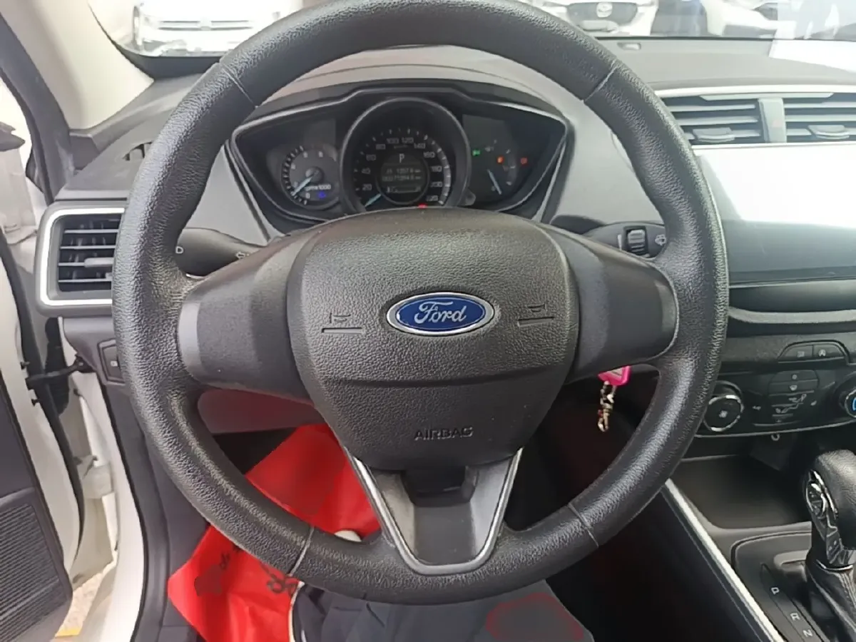2019 Ford Escort 1.5L 122HP L3 6AT,autocango,china used car exporter,china ev exporter,chinese used car exporter,chinese used ev exporter