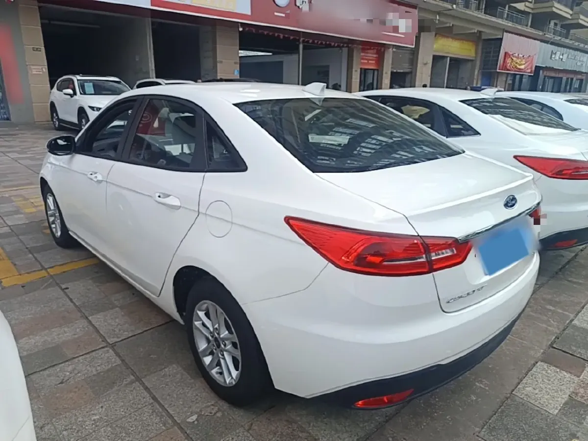 2019 Ford Escort 1.5L 122HP L3 6AT,autocango,china used car exporter,china ev exporter,chinese used car exporter,chinese used ev exporter