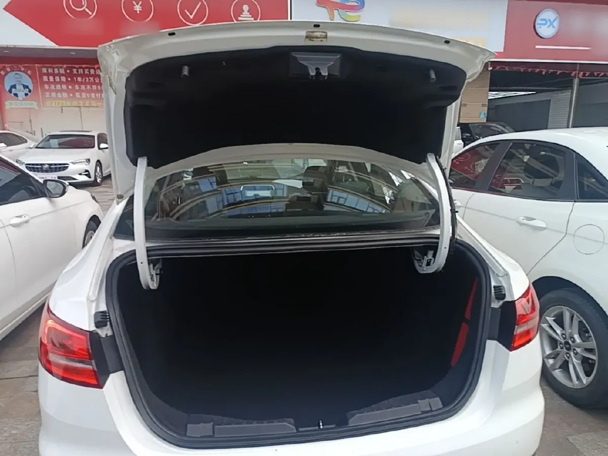 2019 Ford Escort 1.5L 122HP L3 6AT,autocango,china used car exporter,china ev exporter,chinese used car exporter,chinese used ev exporter