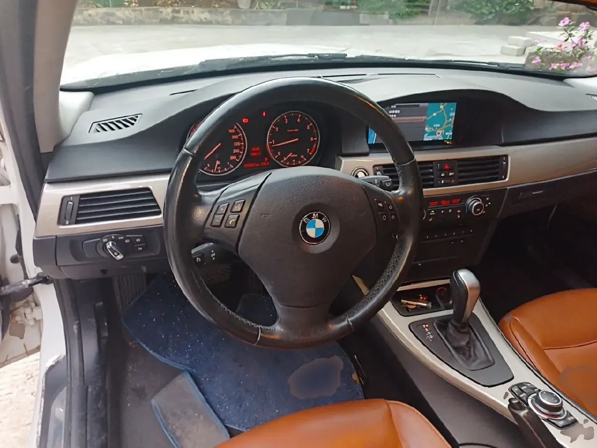 2011 BMW 3 Series 2.0L 152HP L4 6AT,autocango,china used car exporter,china ev exporter,chinese used car exporter,chinese used ev exporter