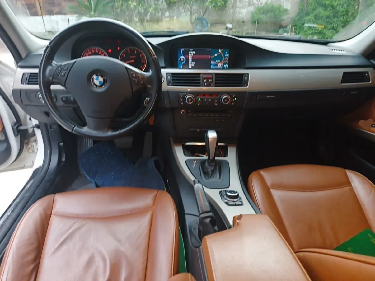 2011 BMW 3 Series 2.0L 152HP L4 6AT,autocango,china used car exporter,china ev exporter,chinese used car exporter,chinese used ev exporter