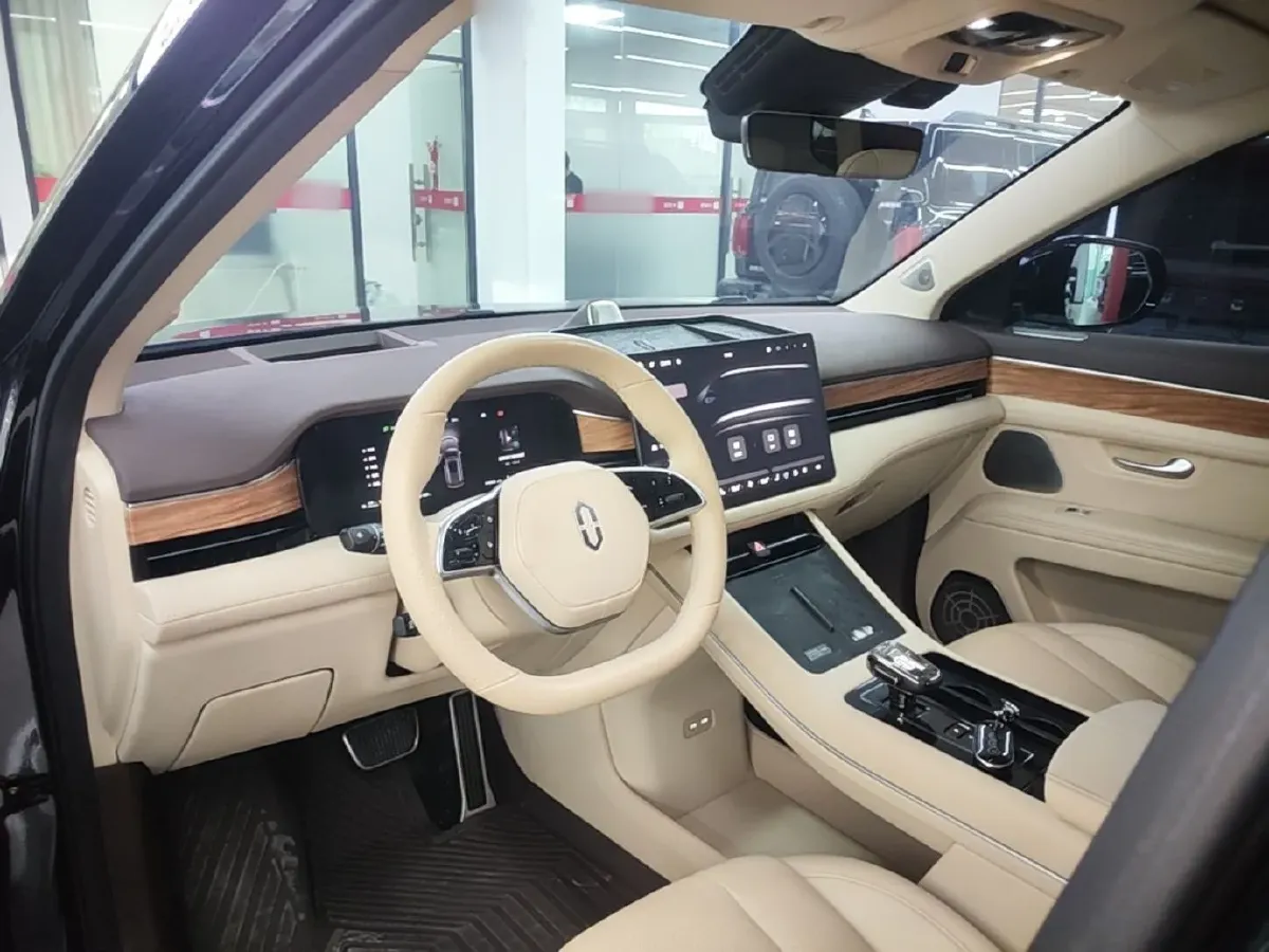2024 AITO AITO M7 1.5T 152HP L4 REEV 40KWH,autocango,china used car exporter,china ev exporter,chinese used car exporter,chinese used ev exporter