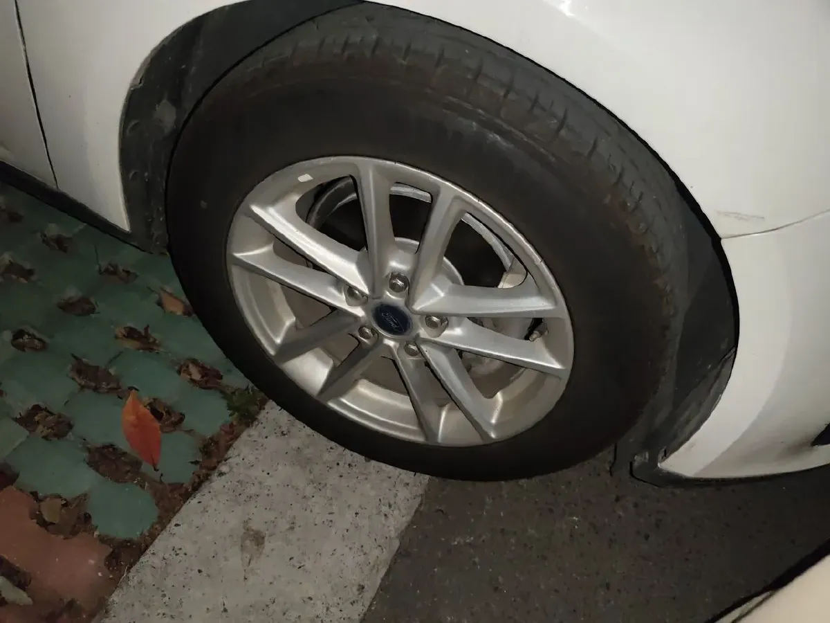 2017 Ford Focus 1.6L 125HP L4 5MT,autocango,china used car exporter,china ev exporter,chinese used car exporter,chinese used ev exporter