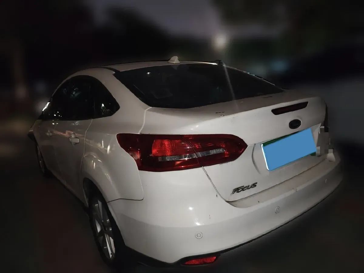 2017 Ford Focus 1.6L 125HP L4 5MT,autocango,china used car exporter,china ev exporter,chinese used car exporter,chinese used ev exporter