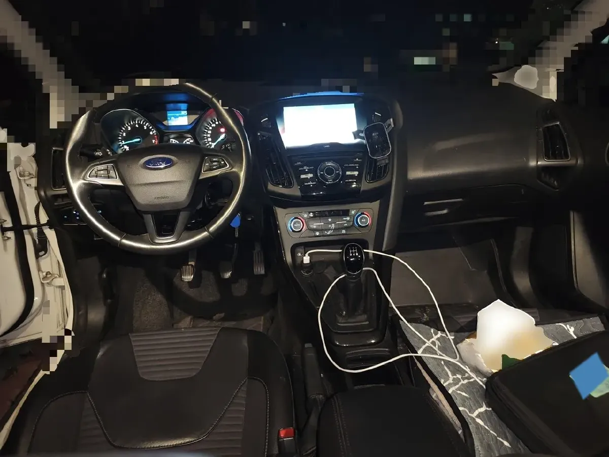 2017 Ford Focus 1.6L 125HP L4 5MT,autocango,china used car exporter,china ev exporter,chinese used car exporter,chinese used ev exporter