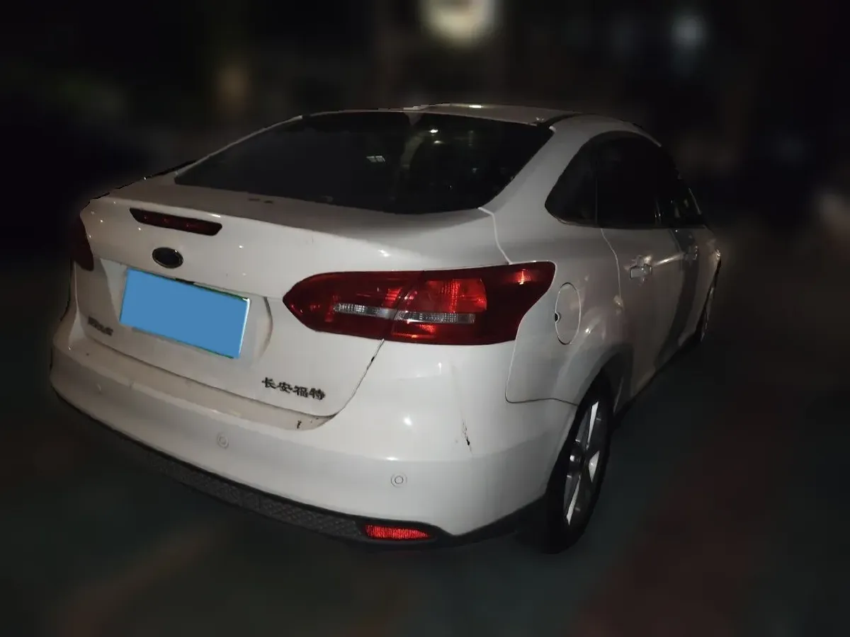 2017 Ford Focus 1.6L 125HP L4 5MT,autocango,china used car exporter,china ev exporter,chinese used car exporter,chinese used ev exporter