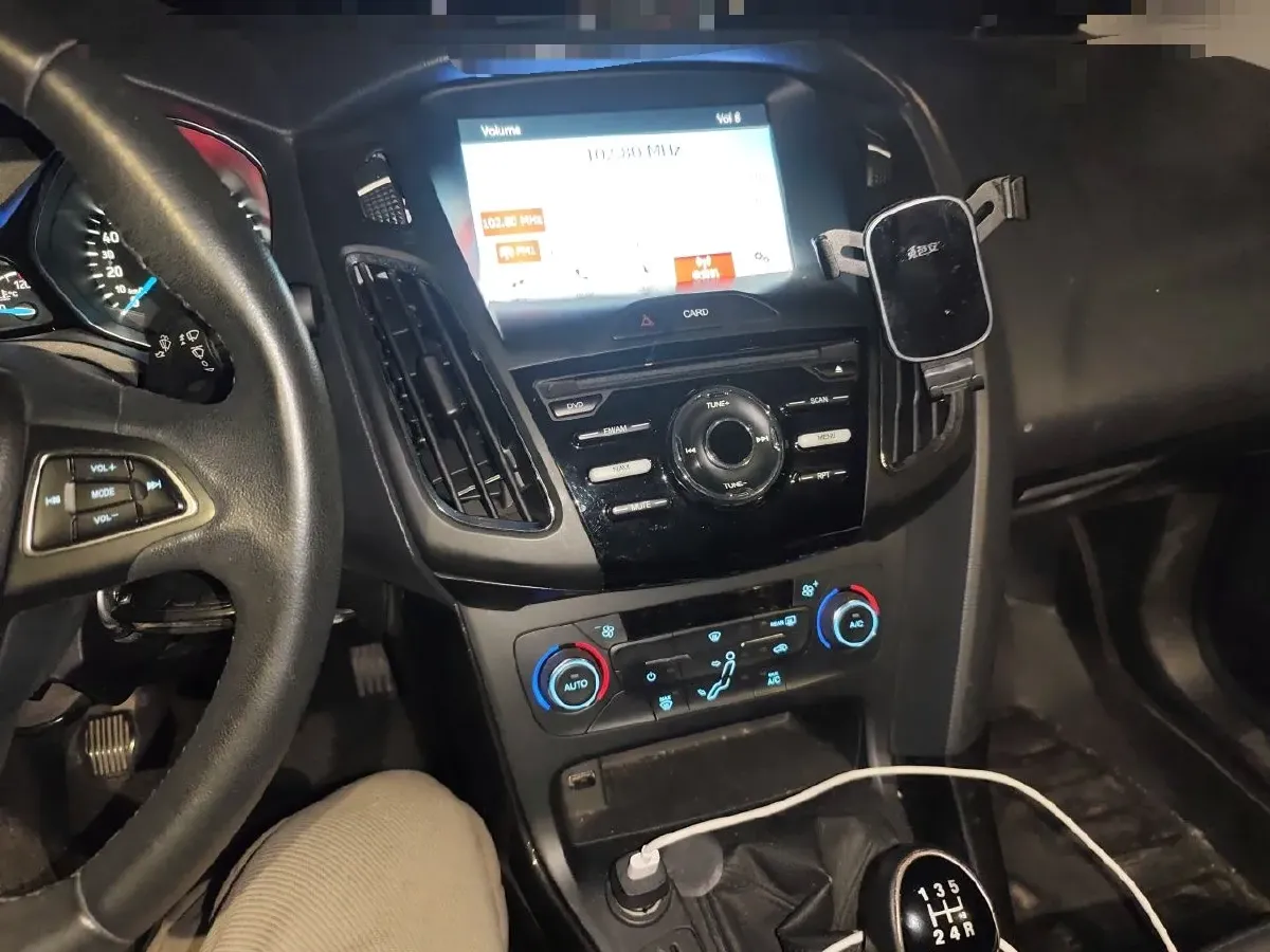 2017 Ford Focus 1.6L 125HP L4 5MT,autocango,china used car exporter,china ev exporter,chinese used car exporter,chinese used ev exporter
