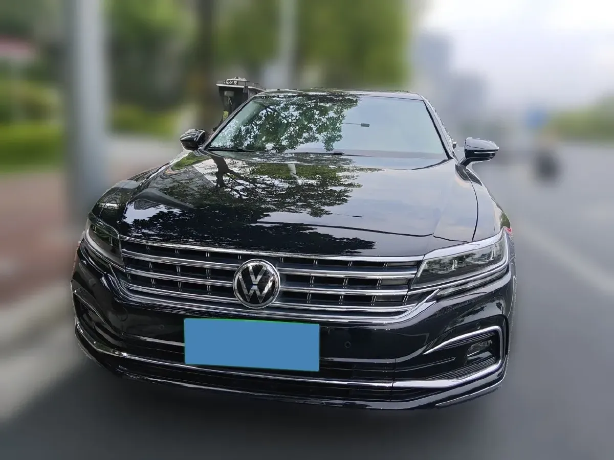 2021 Volkswagen Phideon 2.0T 224HP L4 7DCT,autocango,china used car exporter,china ev exporter,chinese used car exporter,chinese used ev exporter