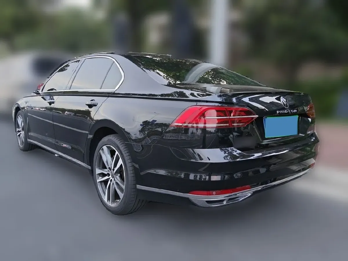 2021 Volkswagen Phideon 2.0T 224HP L4 7DCT,autocango,china used car exporter,china ev exporter,chinese used car exporter,chinese used ev exporter