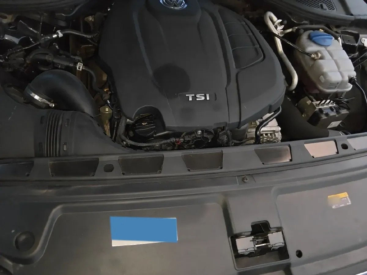 2021 Volkswagen Phideon 2.0T 224HP L4 7DCT,autocango,china used car exporter,china ev exporter,chinese used car exporter,chinese used ev exporter