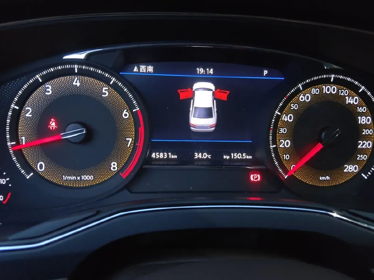 2021 Volkswagen Phideon 2.0T 224HP L4 7DCT,autocango,china used car exporter,china ev exporter,chinese used car exporter,chinese used ev exporter