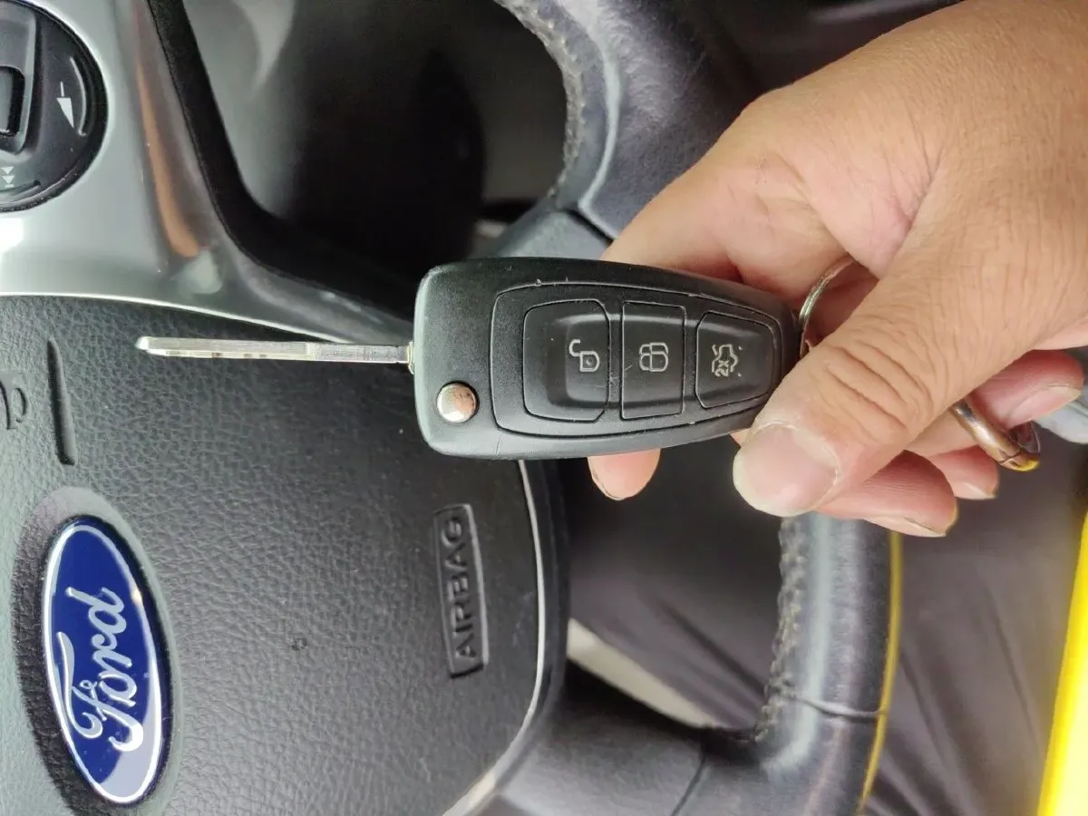 2012 Ford Focus 1.6L 125HP L4 6DCT,autocango,china used car exporter,china ev exporter,chinese used car exporter,chinese used ev exporter