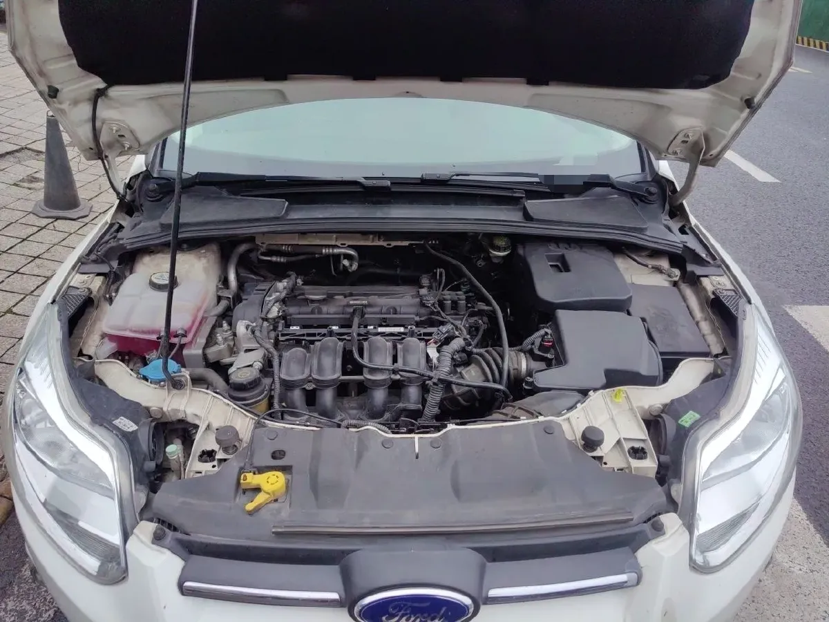 2012 Ford Focus 1.6L 125HP L4 6DCT,autocango,china used car exporter,china ev exporter,chinese used car exporter,chinese used ev exporter